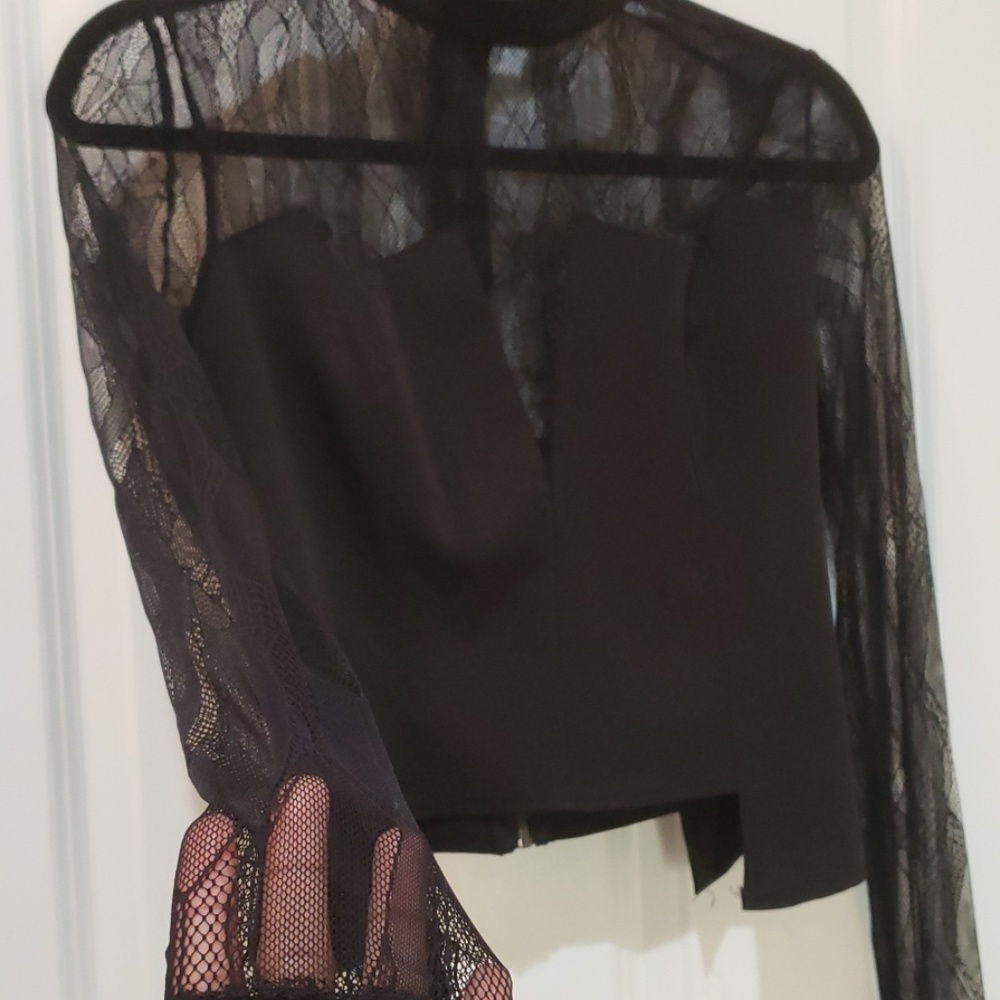 Lace top - Picture 3 of 4